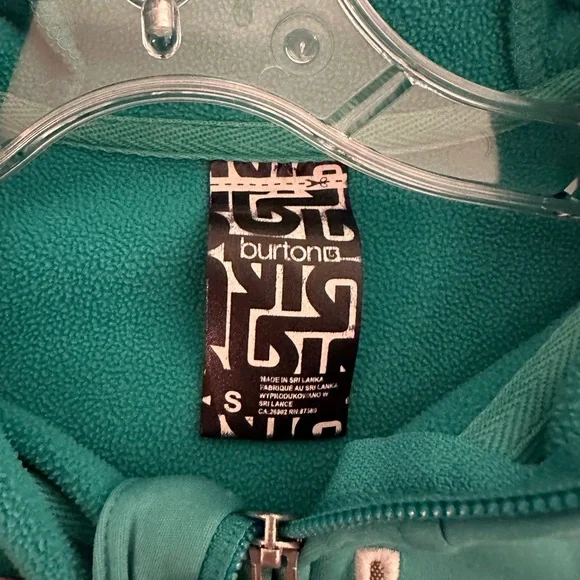 Women’s Burton snowboarding hoodie - Picture 2 of 5